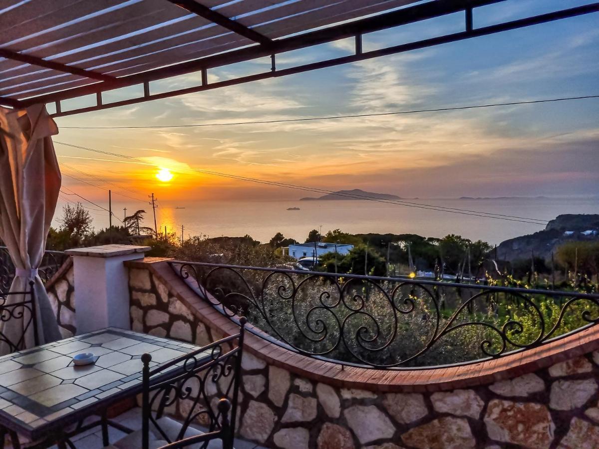 Casa Astra Bed & Breakfast Anacapri  Bagian luar foto