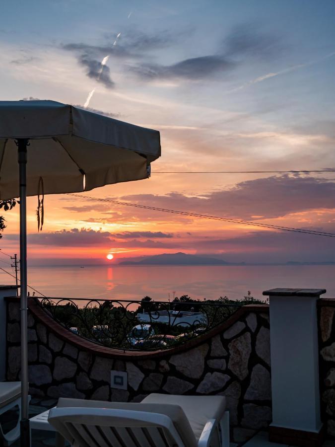 Casa Astra Bed & Breakfast Anacapri  Bagian luar foto