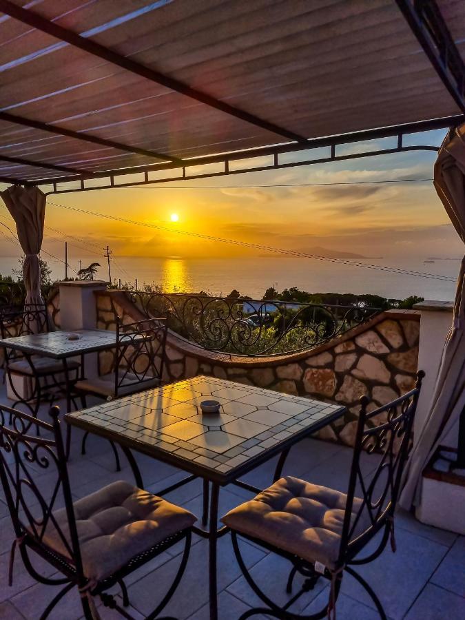 Casa Astra Bed & Breakfast Anacapri  Bagian luar foto